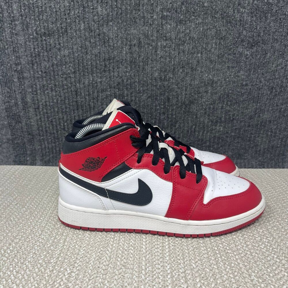 Nike Air Jordan 1 Mid Chicago Red Black White Women’s 8.5 7Y 554725-173